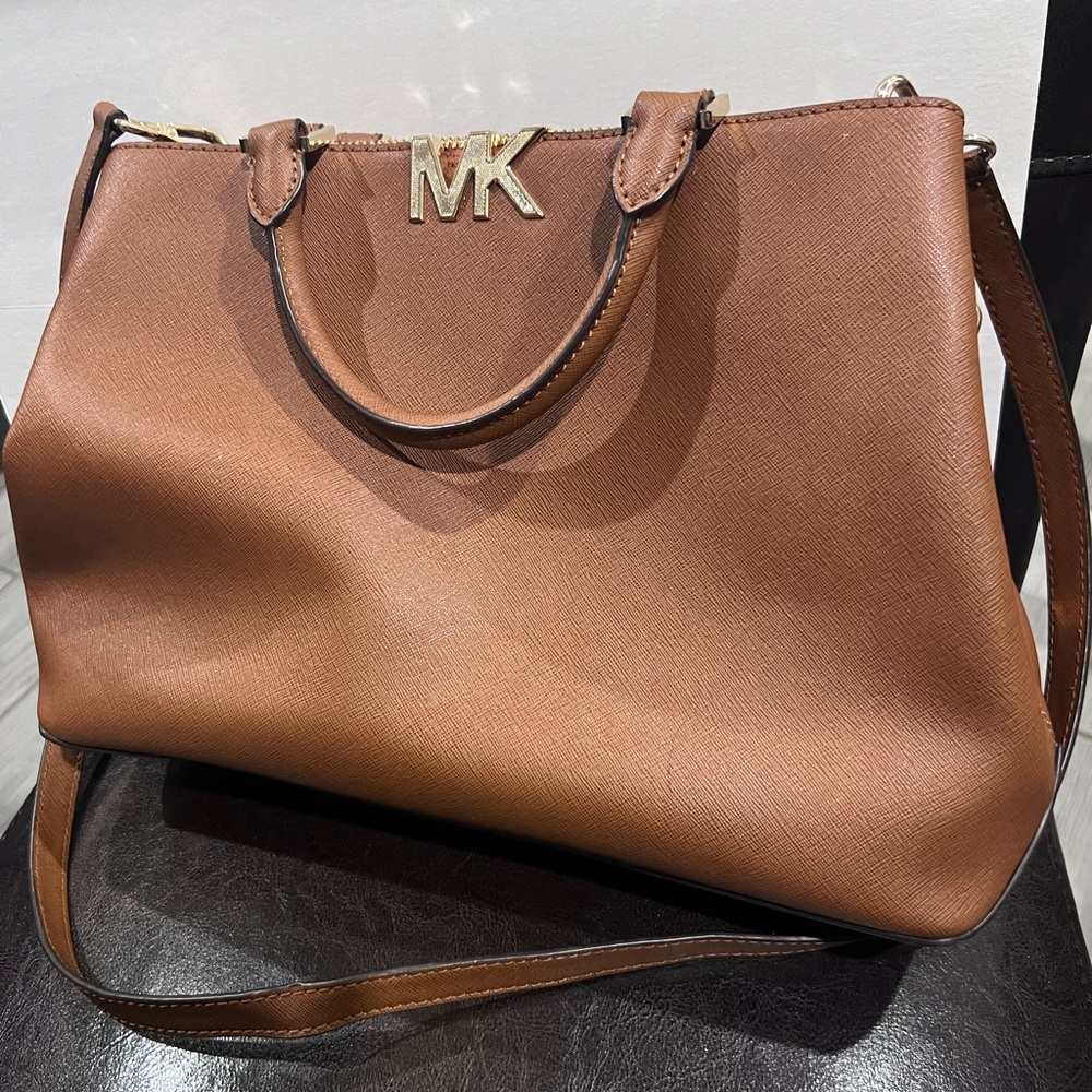 Michael Kors Brown Saffiano Leather Large Satchel Tote Gold Hardware - Picture 2 of 6